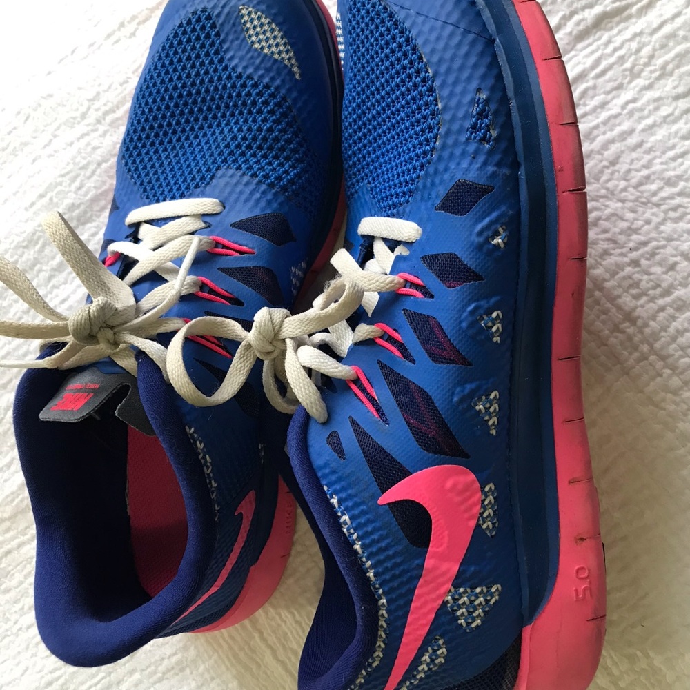 Women’s Nike Freeruns 4.0 Sneakers